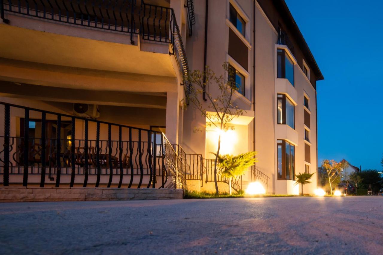 Breeze Villa Mamaia Nord 那沃达利 外观 照片