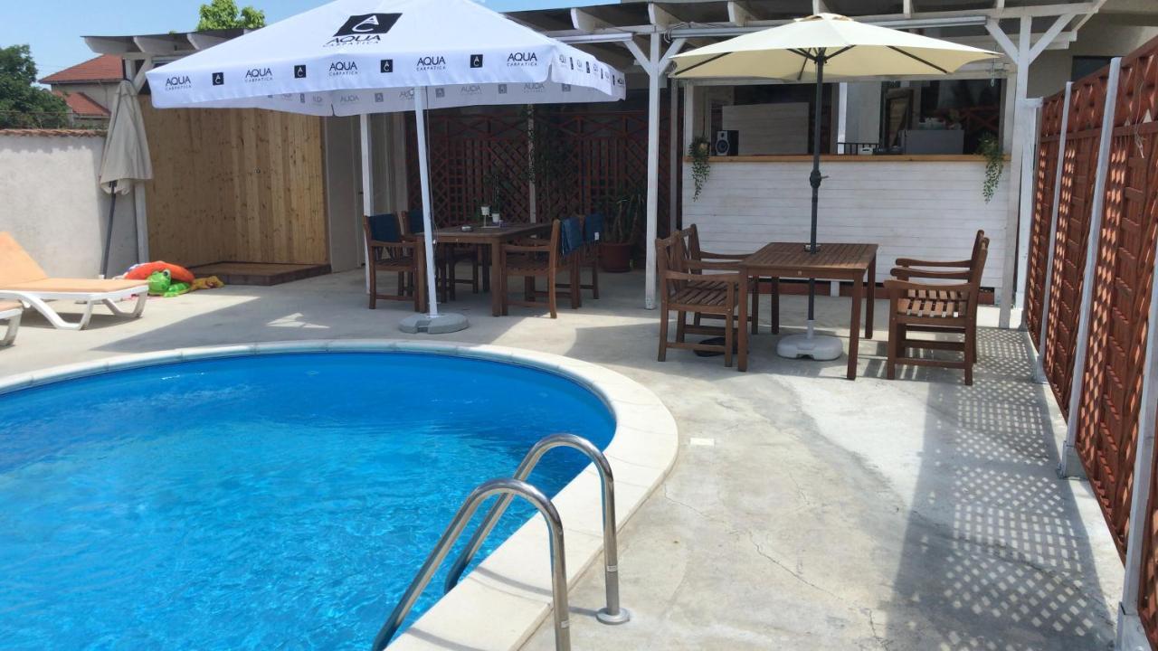 Breeze Villa Mamaia Nord 那沃达利 外观 照片